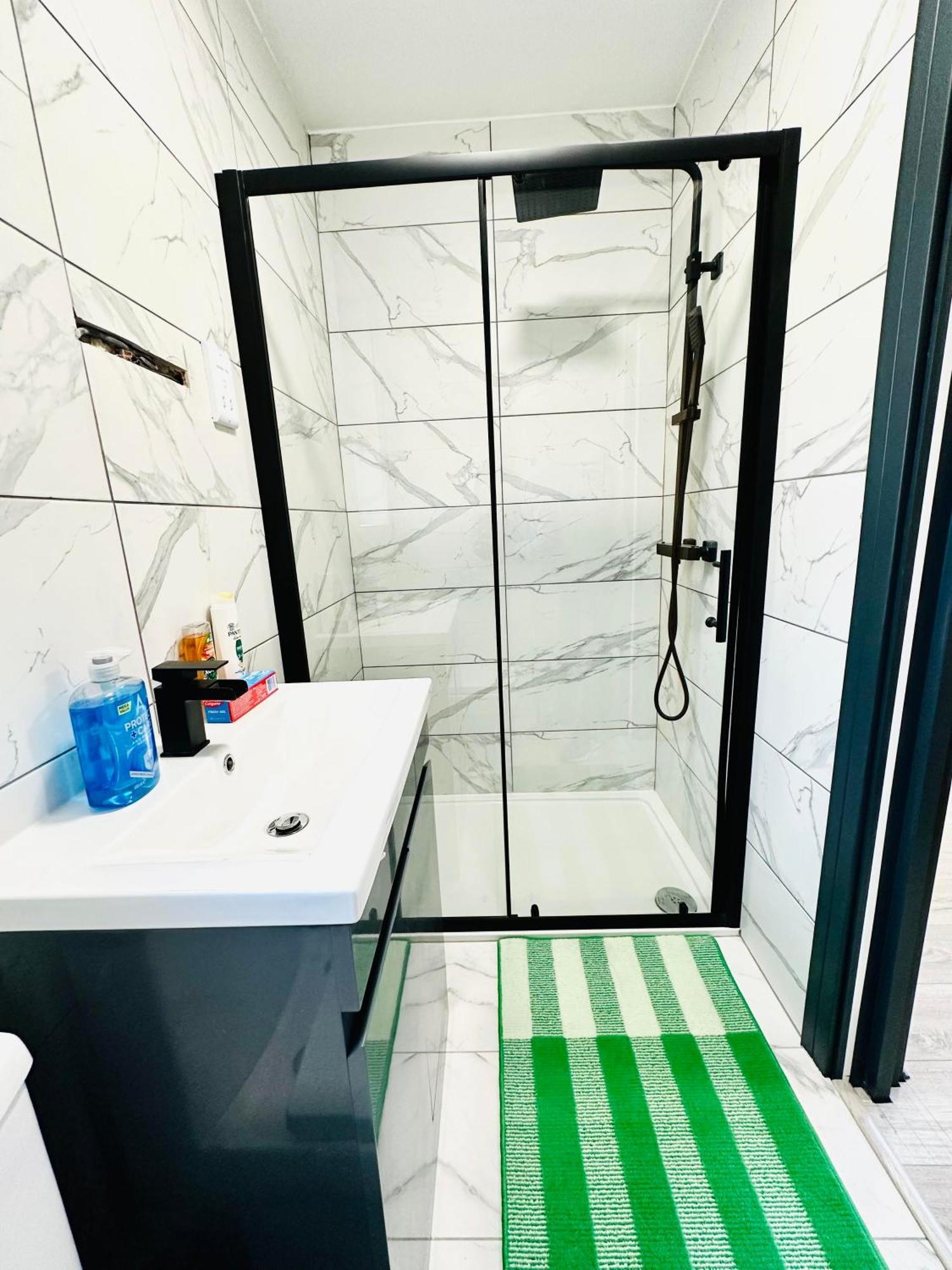 Great Place To Live In Dartford - Kent Aparthotel Bagian luar foto